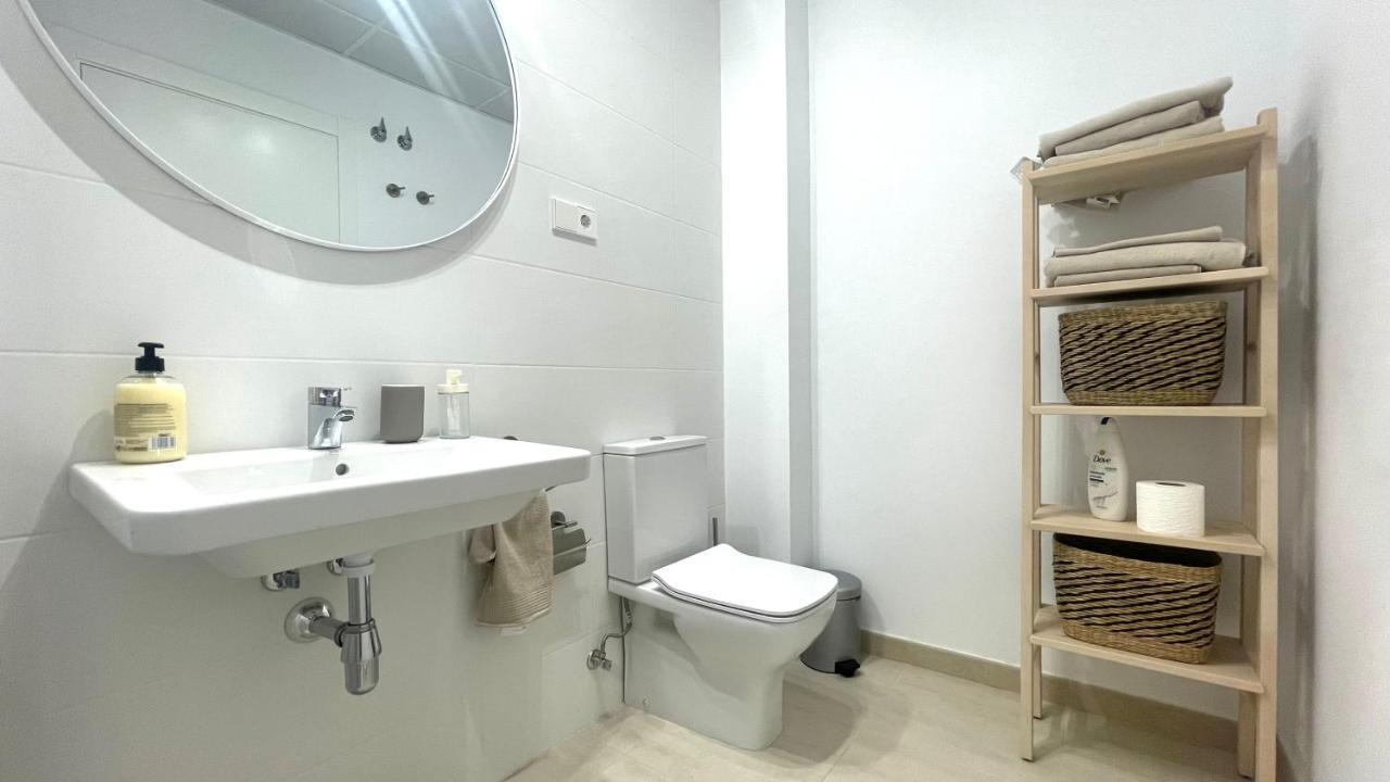 Apartamento Malaga Beach, 2Aアパートメント エクステリア 写真